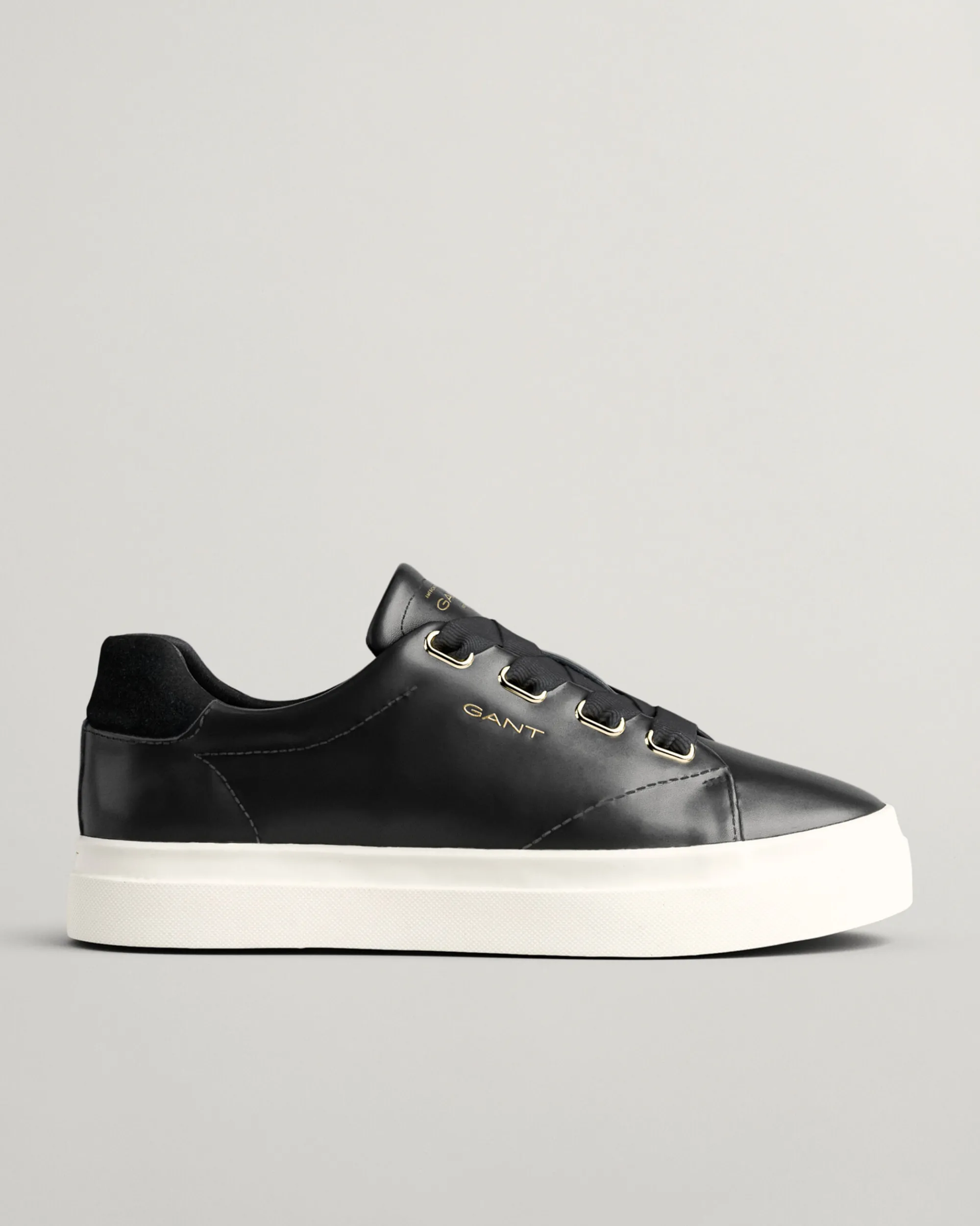 Avona Sneakers