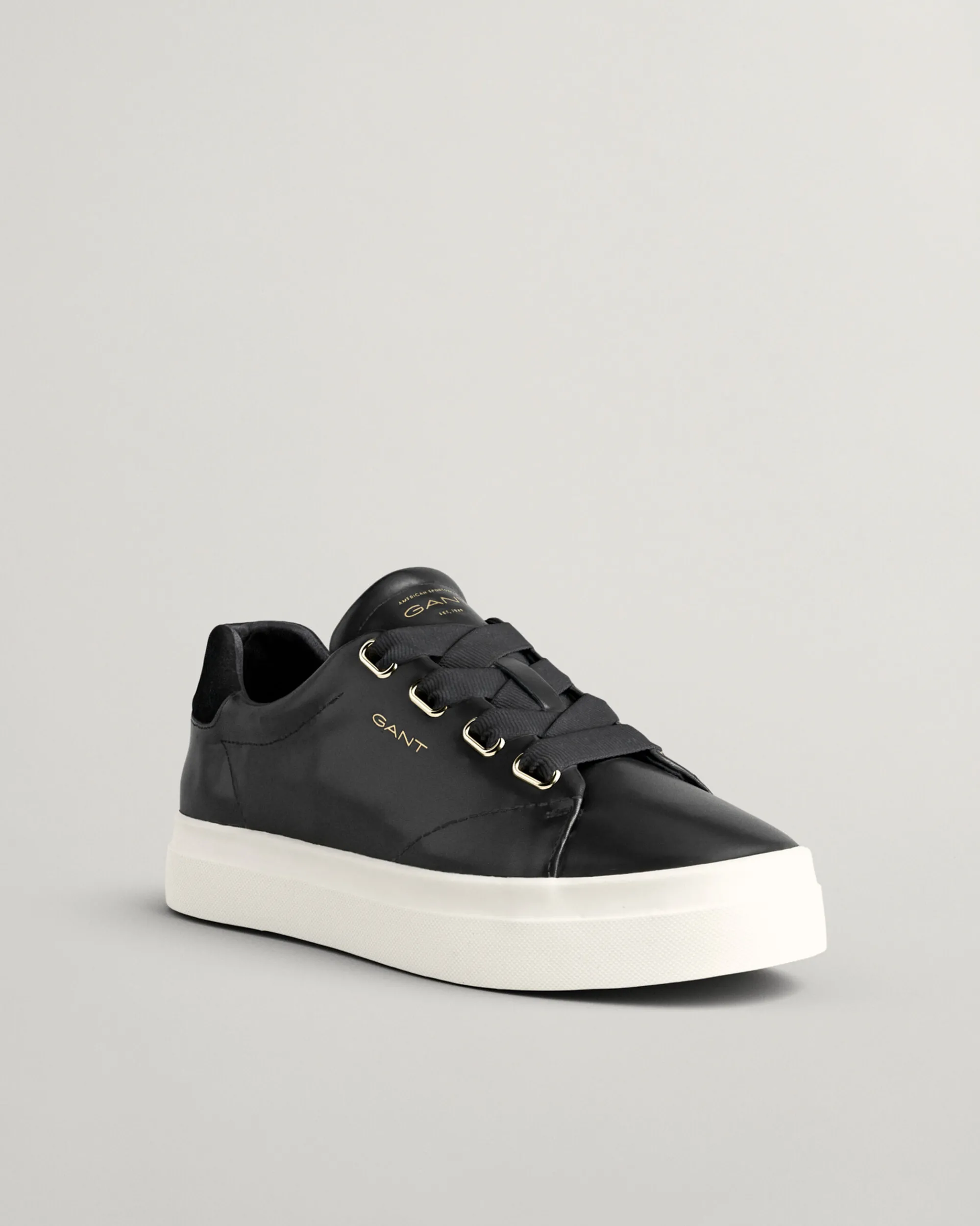 Avona Sneakers