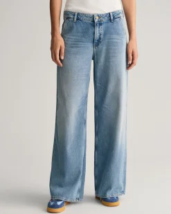 Low-Waisted Wide Leg Jeans