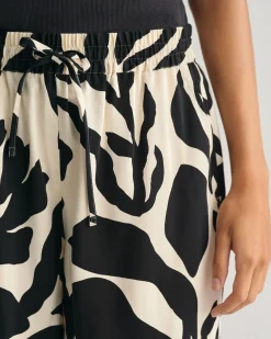 Relaxed Fit Palm Print Pull-On Shorts