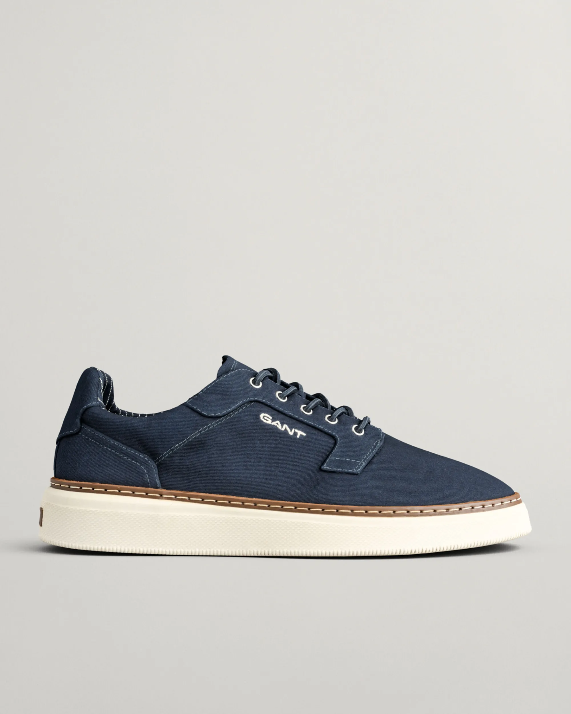 San Prep Sneakers
