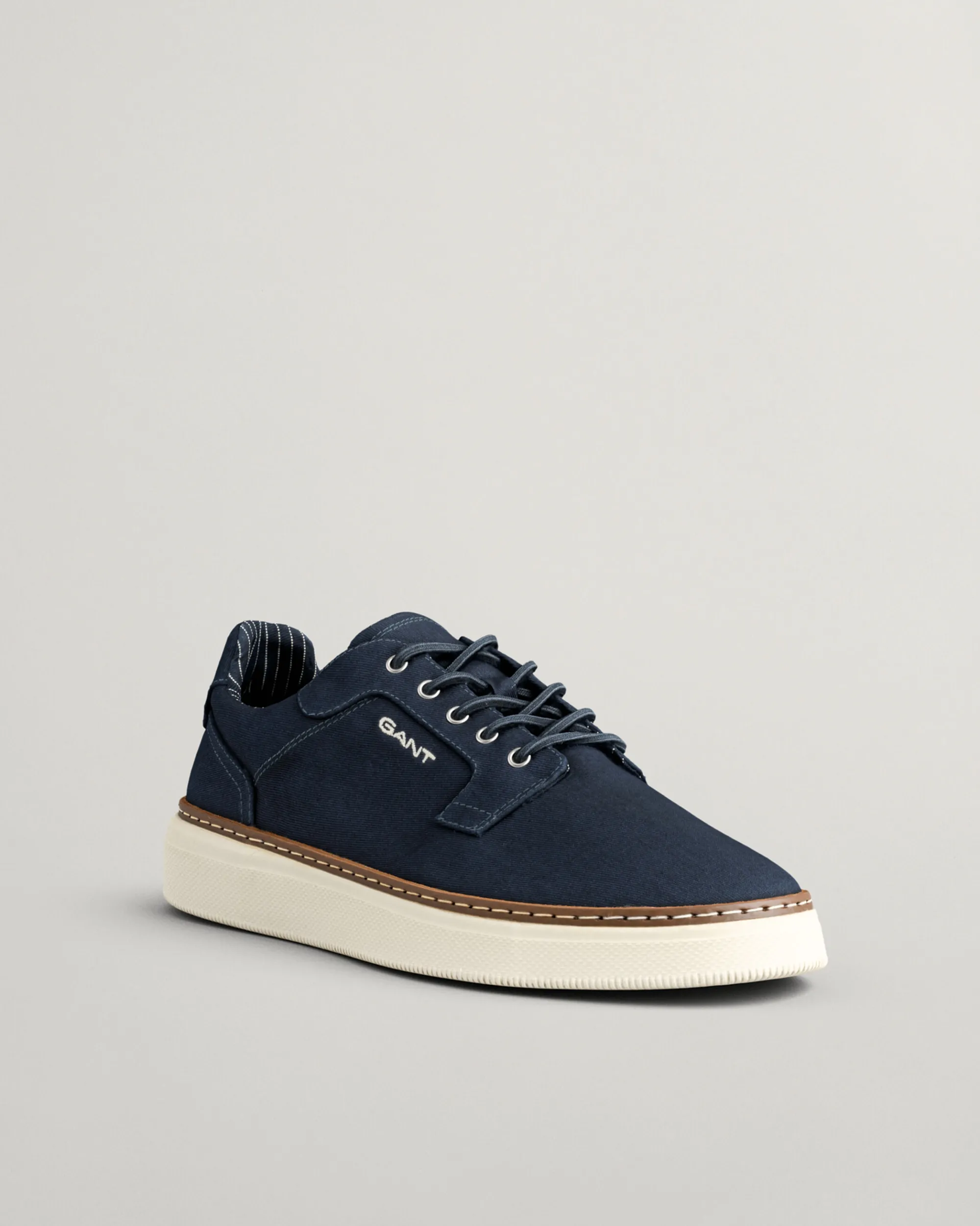 San Prep Sneakers