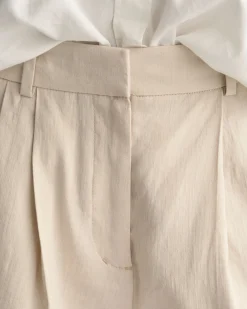Stretch Linen Tailored Shorts