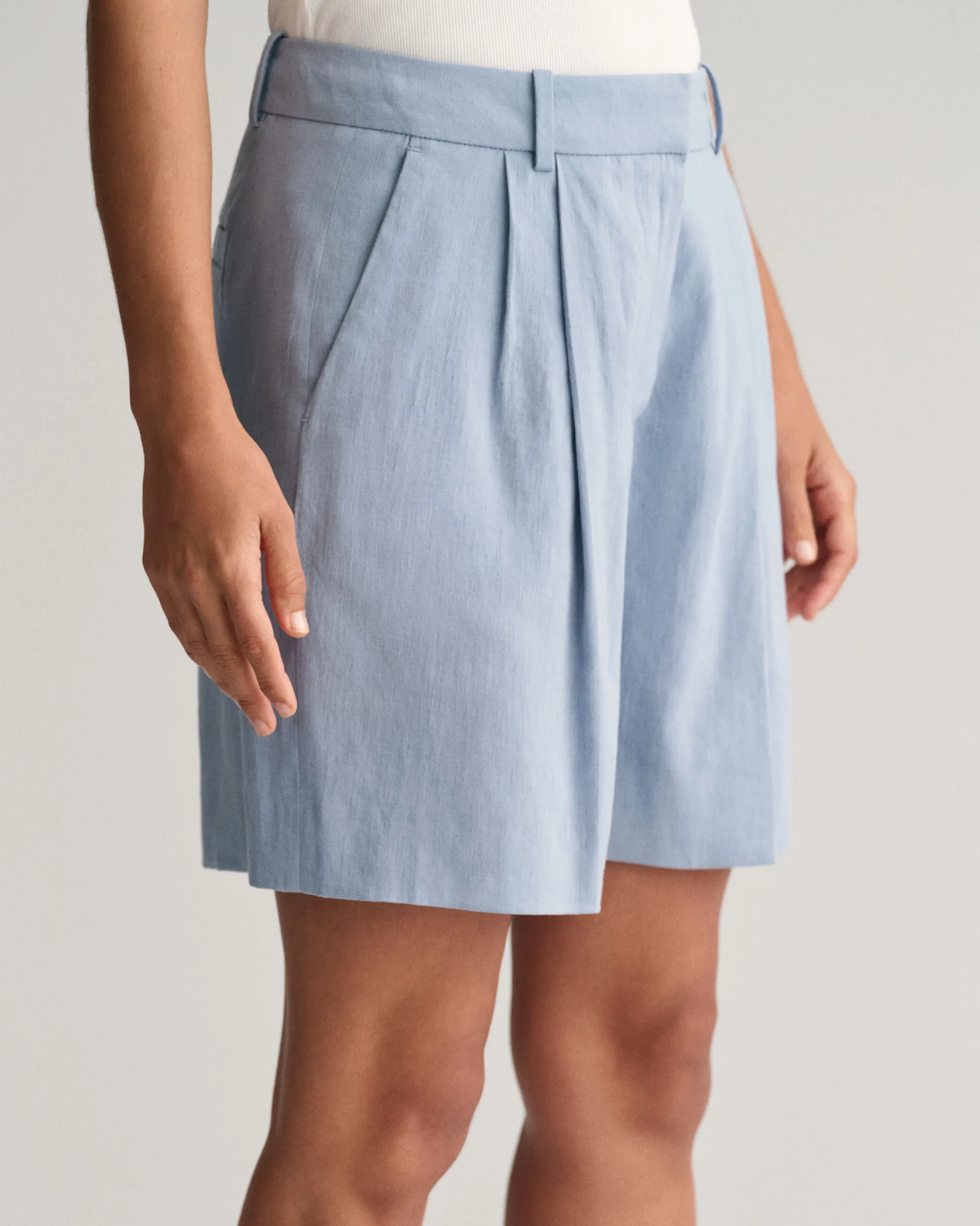 Stretch Linen Tailored Shorts